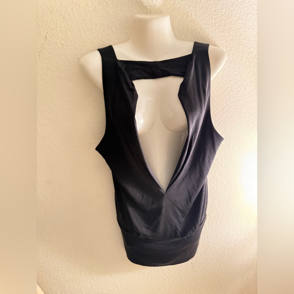 Ya-Ya 100% silk black cutout top small